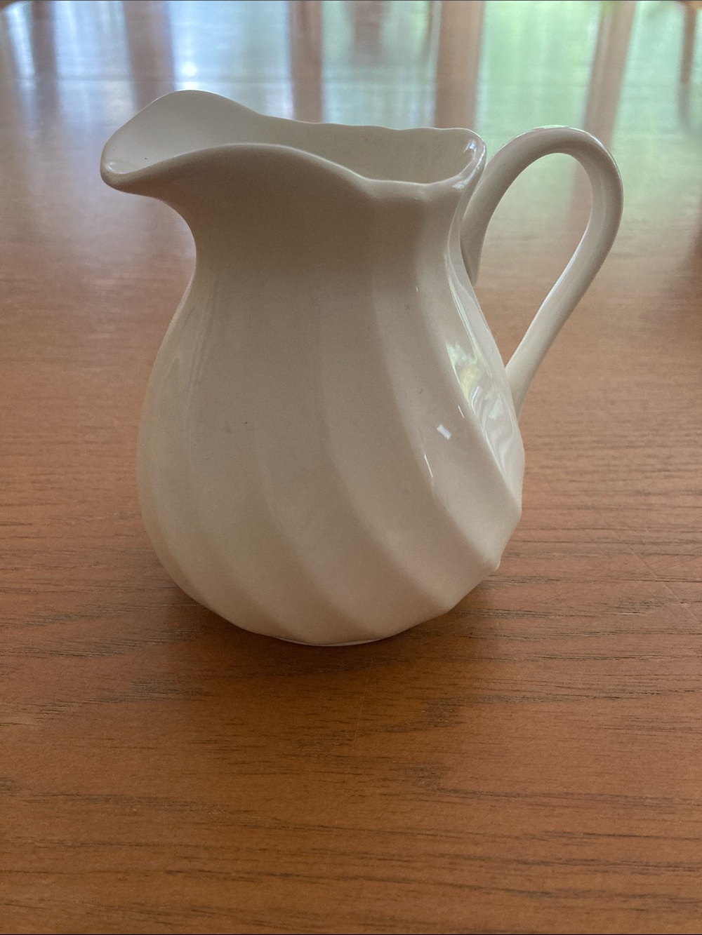 Wedgwood  Gold Chelsea White Bone China Creamer